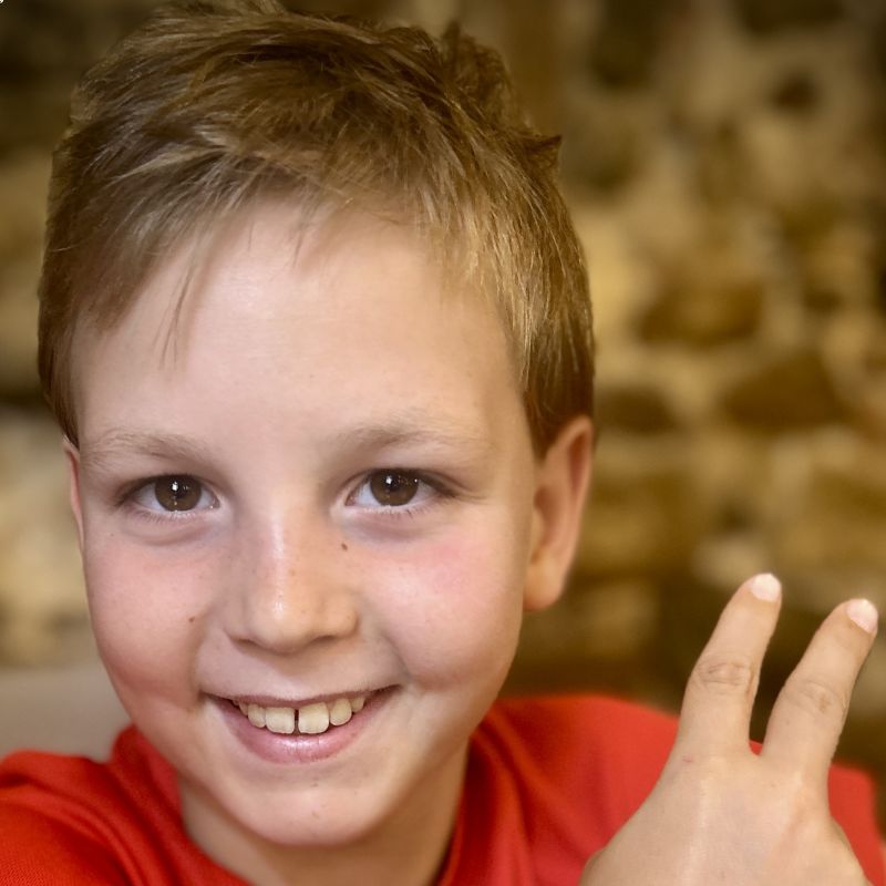 ARNAU