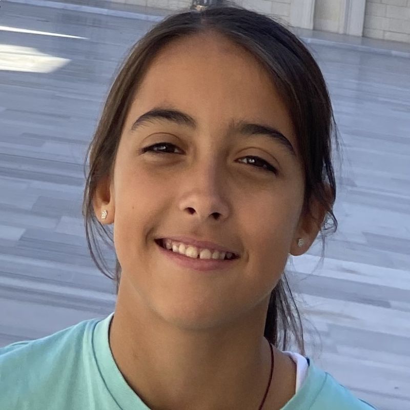 CLAUDIA