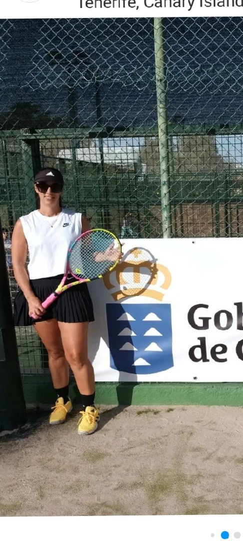 ANA ESMERALDA