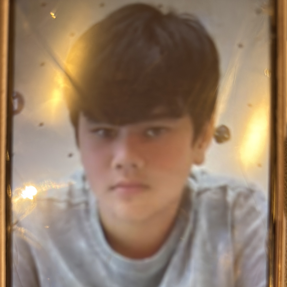 ALEX CHAYANGKUN