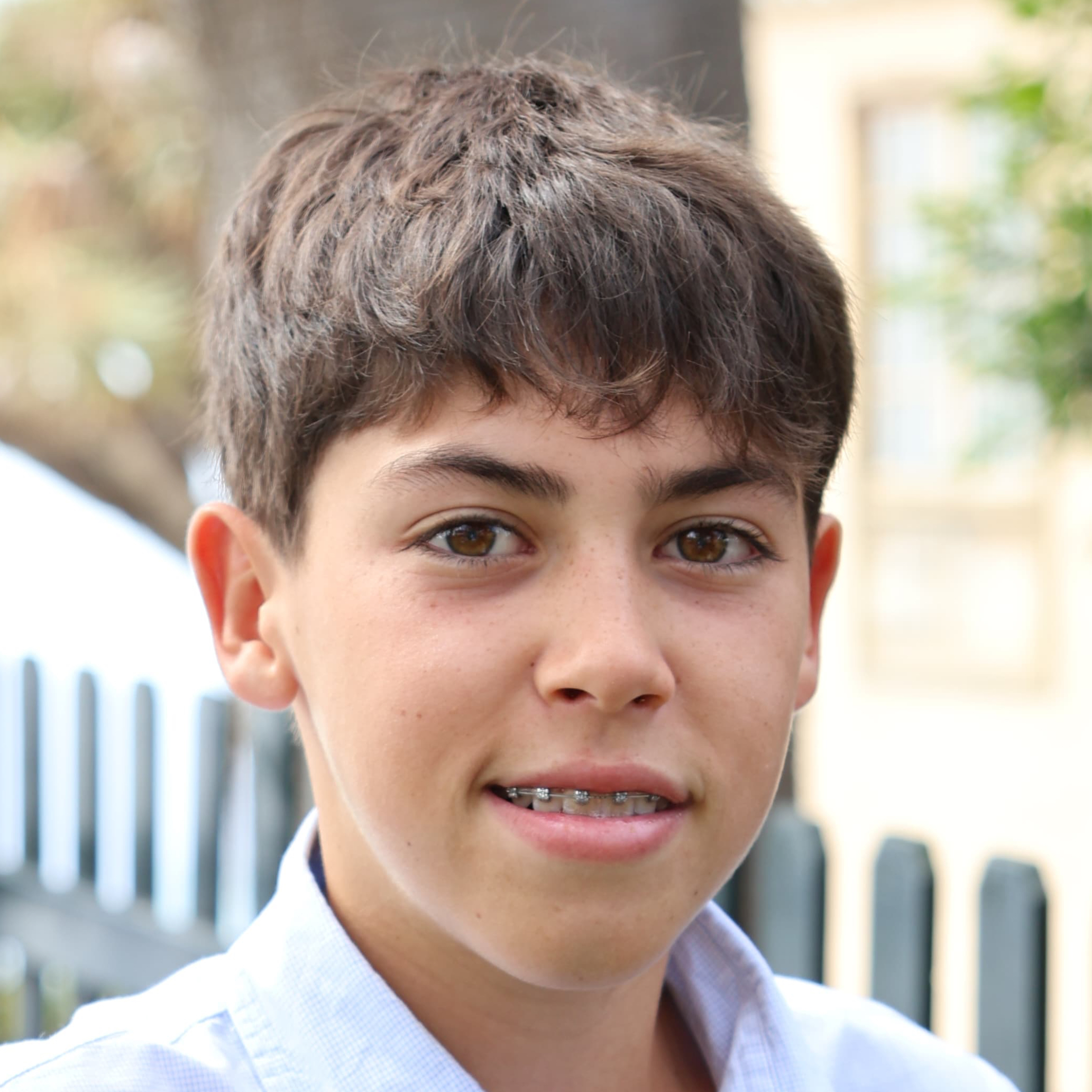 LUIS